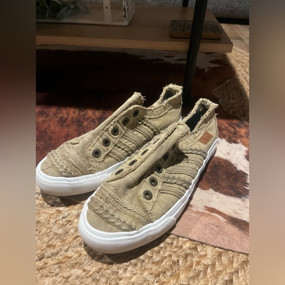 Blow Fish Sneakers